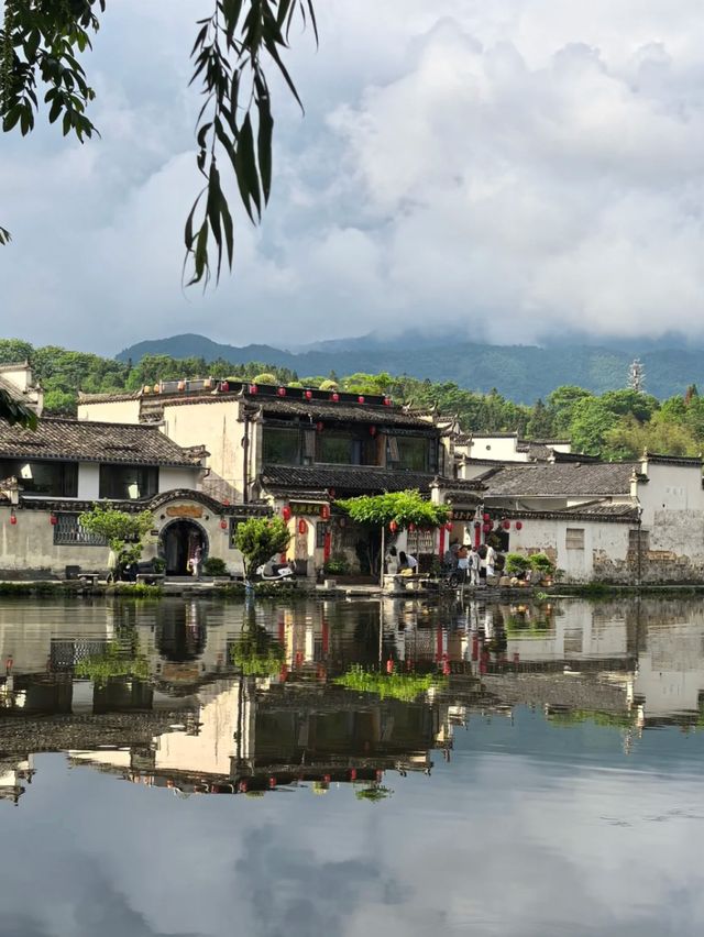 Iconic Buildings in Hongcun: Living History in Stone and Wood