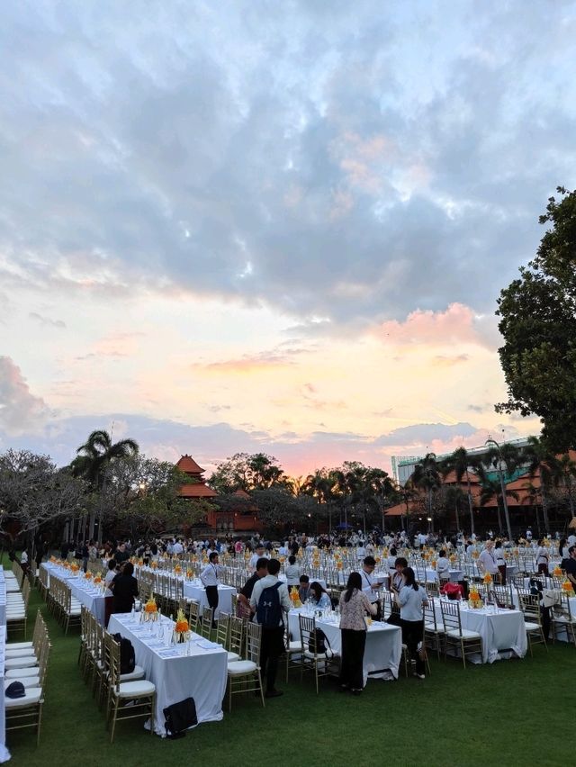 A Sunset Feast by the Sea — Grand International Dining at Taman Bhagawan