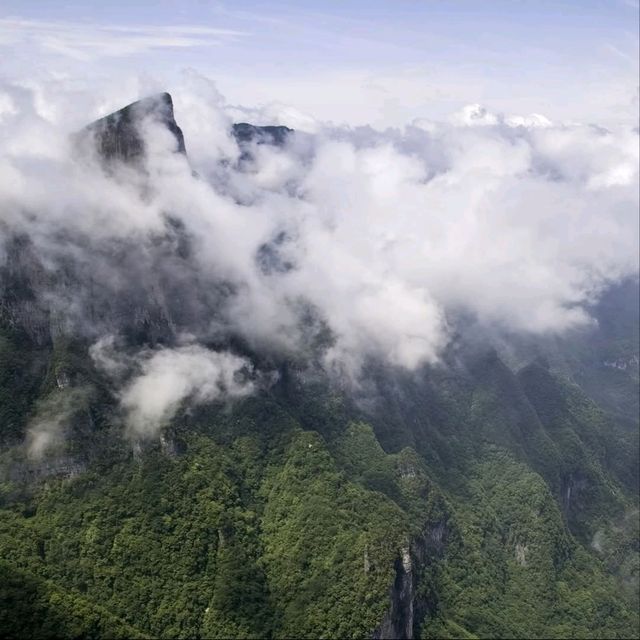 Tianmenshan National Park, Crazy Heights and Cloud Walking Feels
