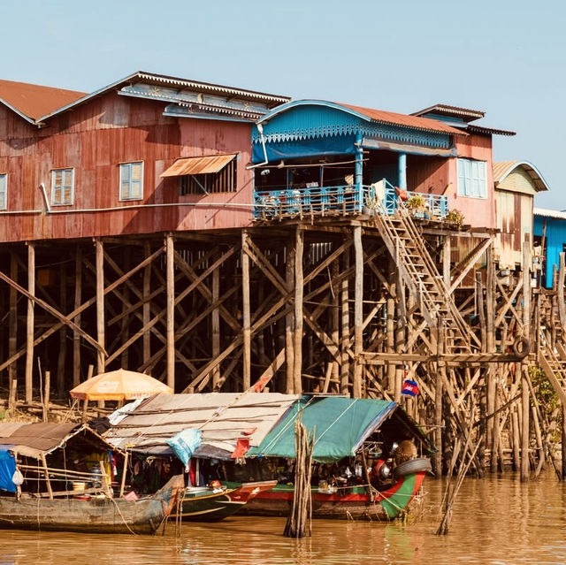 🌊 "Beyond the Temples: Dive into Lake Life at the Tonlé Sap Museum!" 🛶