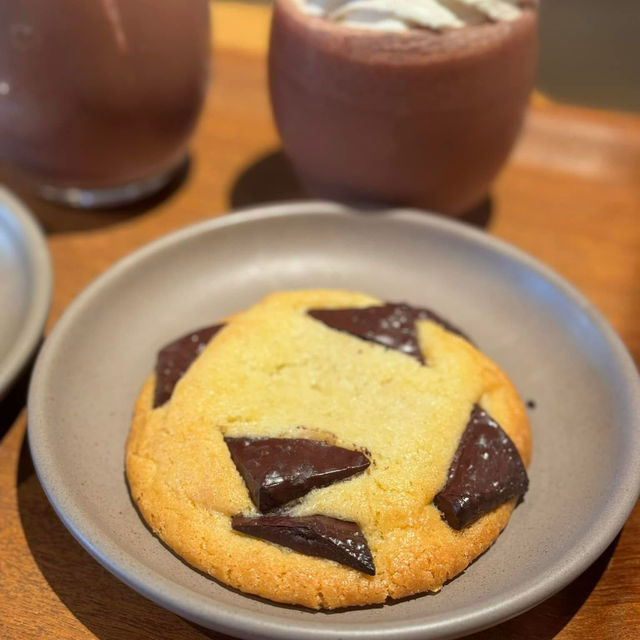 Dandelion Chocolate, Factory & Cafe Kuramae 🇯🇵