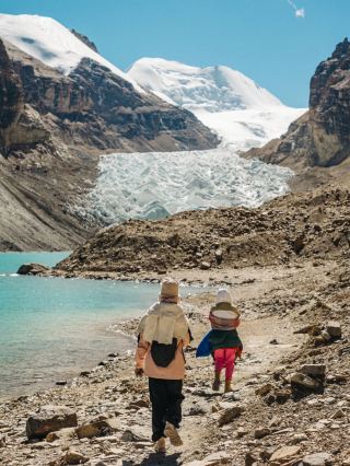 🏔️ Qudeng Nima Glacier – A Glacier at the Edge of the Earth