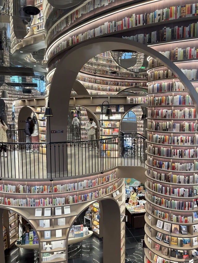 Went to China because of this bookstore 😍😍