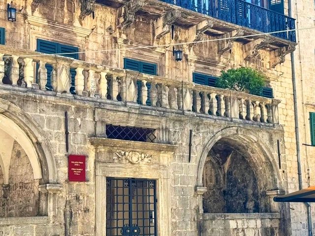 Perast: Montenegro’s Timeless Seaside Gem 🏛️🌿 Perast: Montenegro’s Timeless Seaside Gem 🏛️🌿