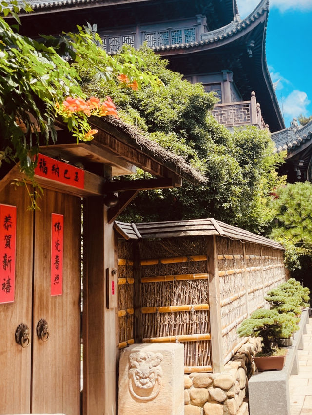 Shanghai's Oldest and Most Majestic Buddhist Sanctuary