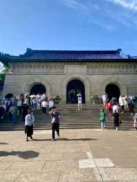 Dr. Sun Yat-sen Mausoleum – Where a Nation’s Gratitude Ascends 392 Steps