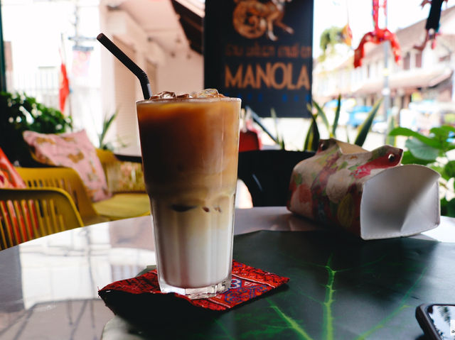 Manola Café Bar