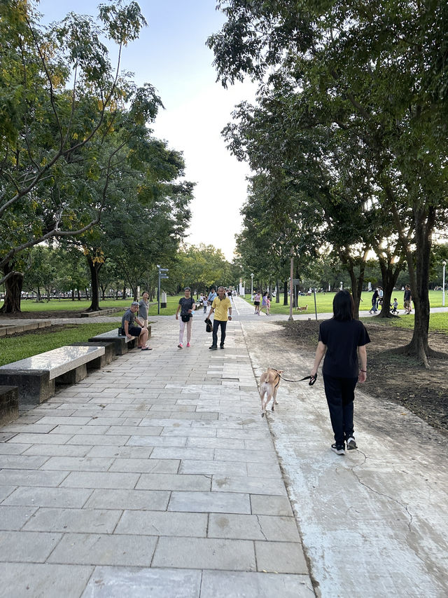 台南都會公園-奇美博物館外慢遊