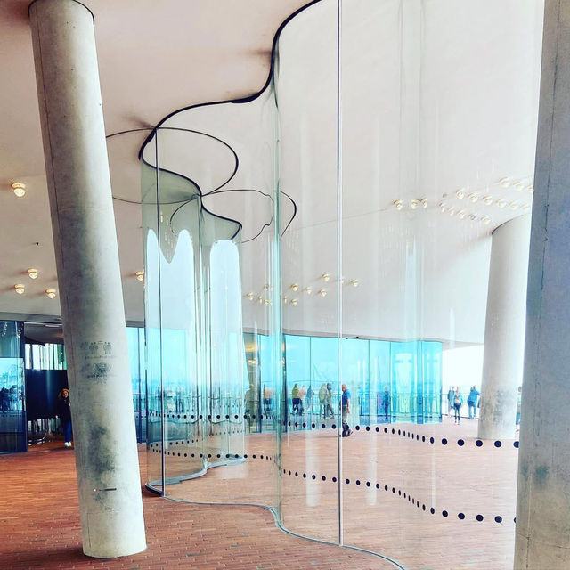 Experiencing the Iconic Elbphilharmonie Hamburg