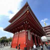 Guardian of Treasures: The Hōzō-mon Gate at Sensō-ji 🏮
