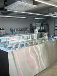 아기자기한 갤러리같은 분위기의 고품격 디저트 카페 🍀🤍