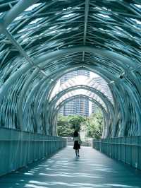 จุดถ่ายภาพสะพานสวยแปลกตา Saloma Link Bridge