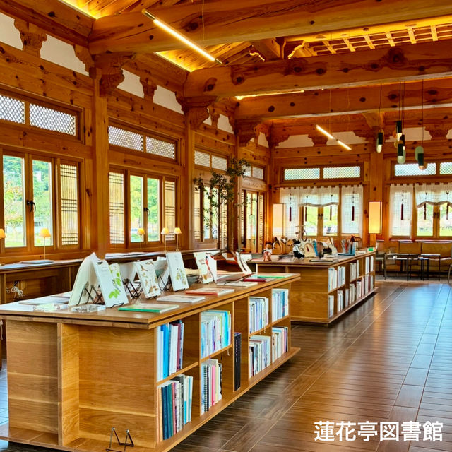 【全州】ソウルから日帰り旅❗️徳津公園&蓮花亭図書館  【全州】ソウルから日帰り旅❗️徳津公園&蓮花亭図書館