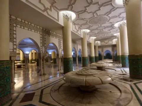 神聖壯麗的哈桑二世清真寺內部