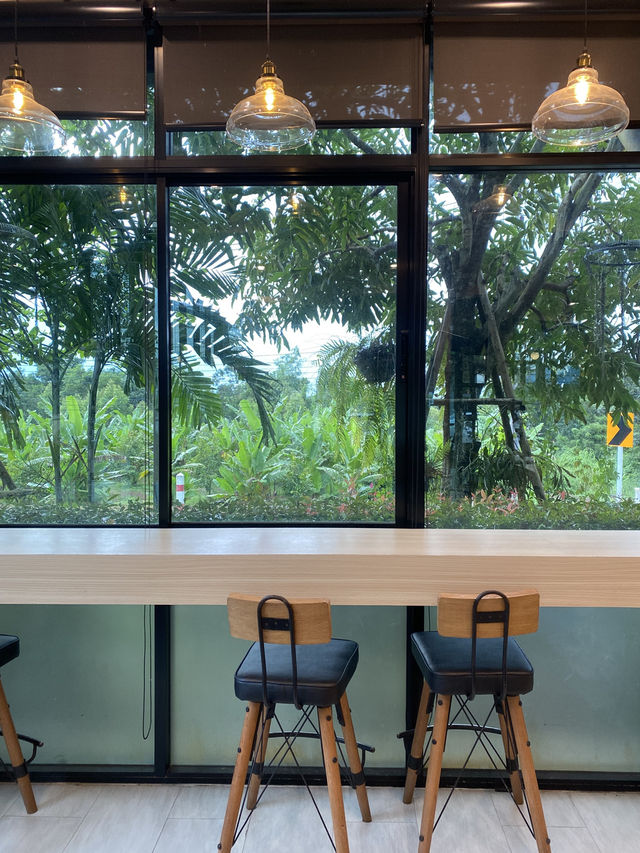 คาเฟ่ในปั้มน้ำมันจันทบุรี Station ES Cafe ☕️