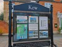 큐가든으로 향하는 길, 런던 큐가든 지하철역🚉