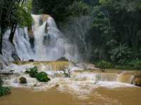 น้ำตกตาดกวางสี สปป.ลาว