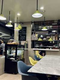 The Sunny Side Café – Boracay: Breakfast, Beachfront & Big Flavors 🌴☕