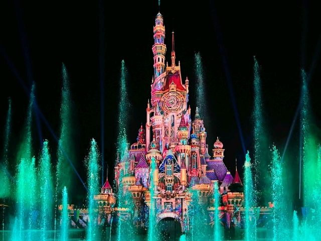 “Sparkling Dreams – The Night of Lights at Hong Kong Disneyland”