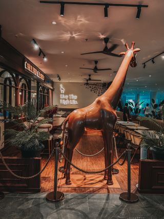 充滿特色的休閒咖啡店－雙威Geo大道長頸鹿咖啡