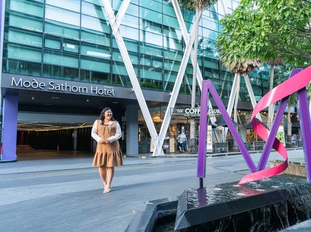 พักผ่อน กินดื่ม ชมวิวเมืองสุดอลังกลางสาธร