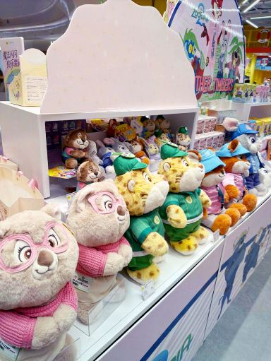 KkV 三亜: ジョイシティ三亜でのぬいぐるみパラダイス + デザート ラン