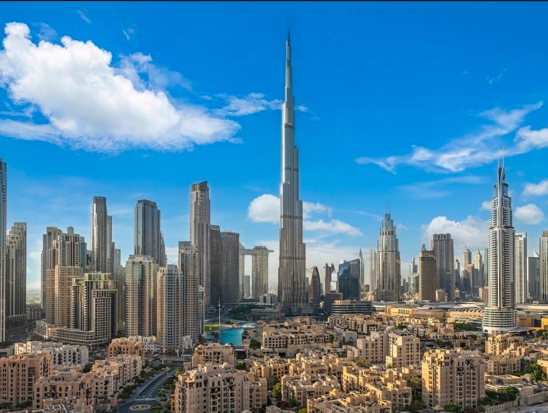 アラブ首長国連邦、ドバイ 🇦🇪 — 夢が空に届く場所 ✨
