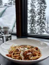 Dining at Emerald Lake Lodge 