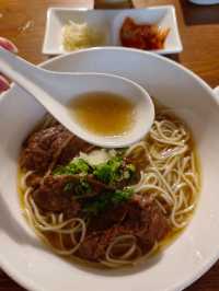 台北松山美老，老楊在二樓私宅牛肉麵