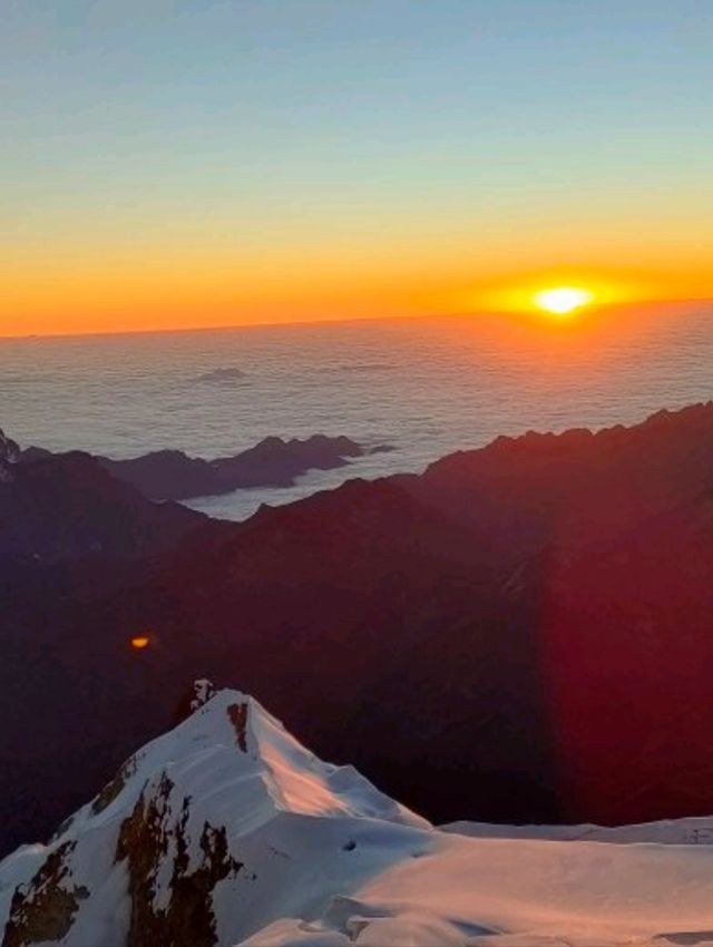 ワイナポトシ6088m　登った先には言葉を失う絶景！