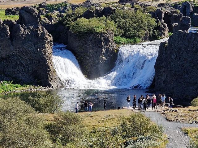 Hjálparfoss 🇮🇸