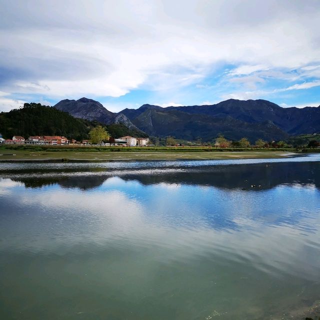 Ribadesella: Coastal Charm and Scenic Beauty