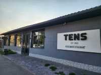 여행중이라면 빠질 수 없는 국뽕!! 한식당.. "TENS"