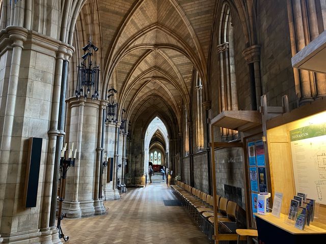 Serenity at Southwark Cathedral 🏛️🌿
