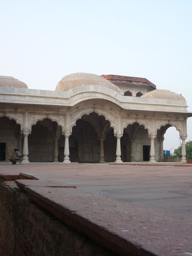 Exploring the Red Fort: A Majestic Symbol of Mughal Architecture