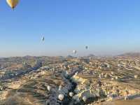 How beautiful is the sky in space balloons in Cappadocia! 🎈✨