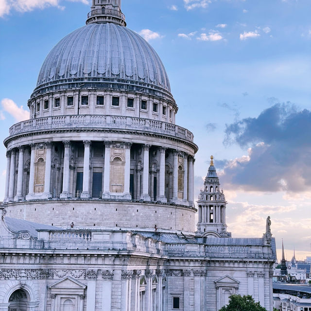 🚶‍♂️🌇 City Walk Through London’s Timeless Icons: From Westminster to St Paul’s 🏛️🕰️