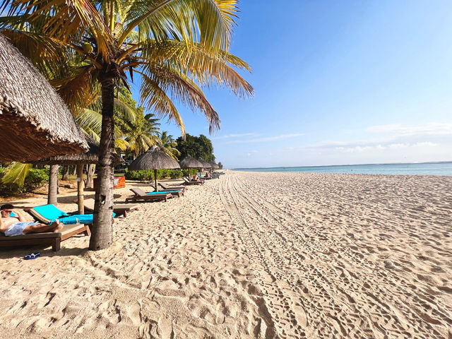 🌴 Le Morne, Mauritius – Honeymoon Goals at JW Marriott