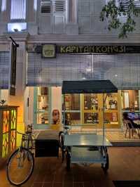 “Peranakan Charm: Insta-Worthy Boutique with Warm Service”
