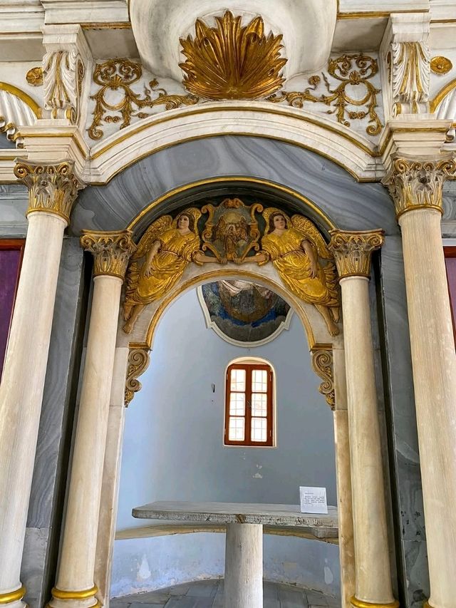 🕍 Taksiyarhis Memorial Museum – Ayvalık’s First Church Renewed