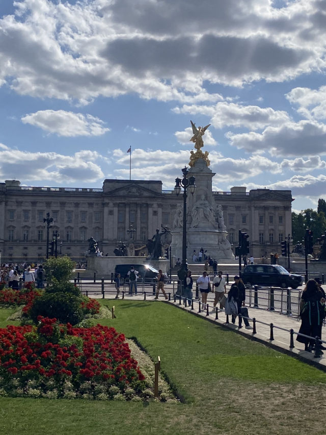 A Stroll to Remember: One Day in London