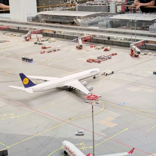 Vegas? No! THIS is Miniatur Wunderland 🏙️