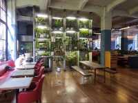 ☕️🍽️ Cafe Stamba – Tbilisi’s Chic Retro Coffee & Dining Spot!