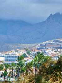 Playa de las Américas: Lively Vibes and Endless Sunshine 🌞🌴