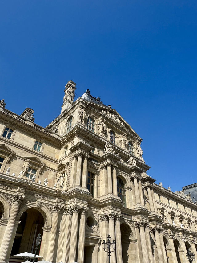THE HEART OF ART | THE LOUVRE PARIS 