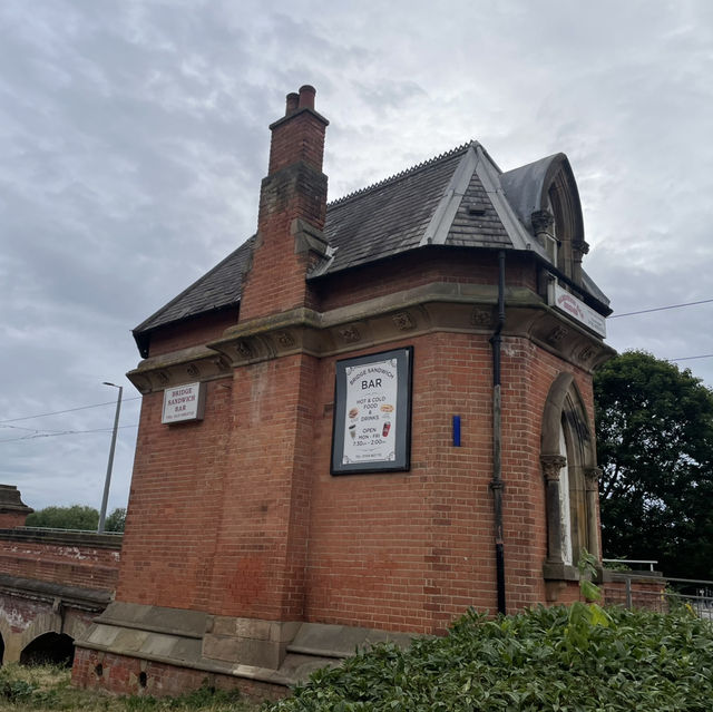 Nottingham🇬🇧Castle, City, Windmill & Riverside Explored 🏰🚶‍♀️🌬️🚴