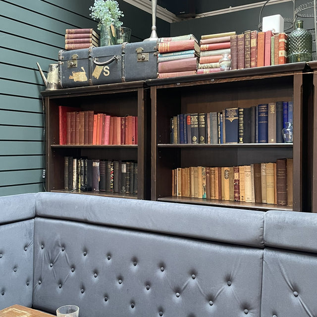 Derby🇬🇧Bites & Books: A Cozy Escape at Book Cafe Nottingham🍴✨