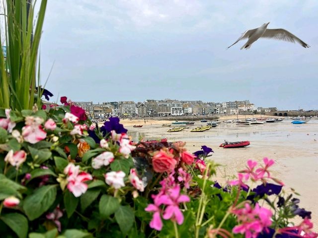Exploring St Ives with Virginia Woolf’s Inspiration 🌊📖