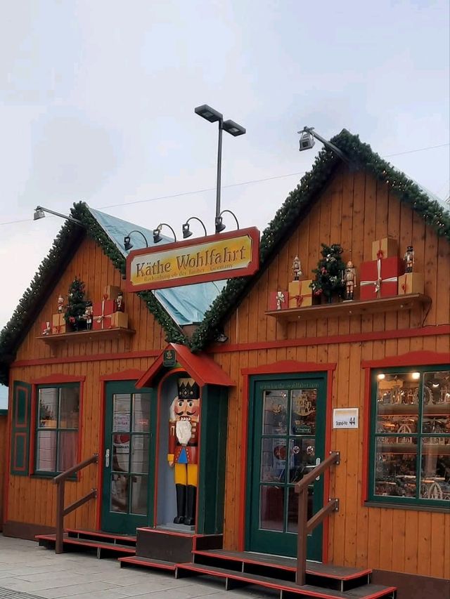 Winter Market Magic🎄 Winter Market Magic🎄