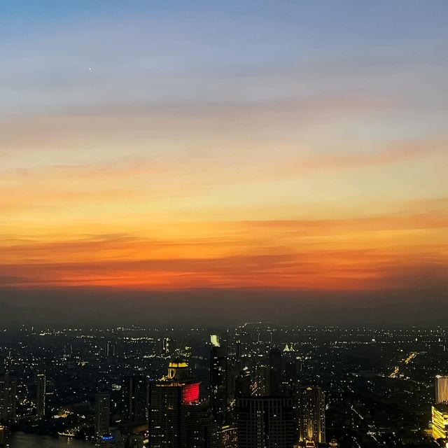 BEST VIEW OF THE TROPICAL SUNSET OF BANGKOK 